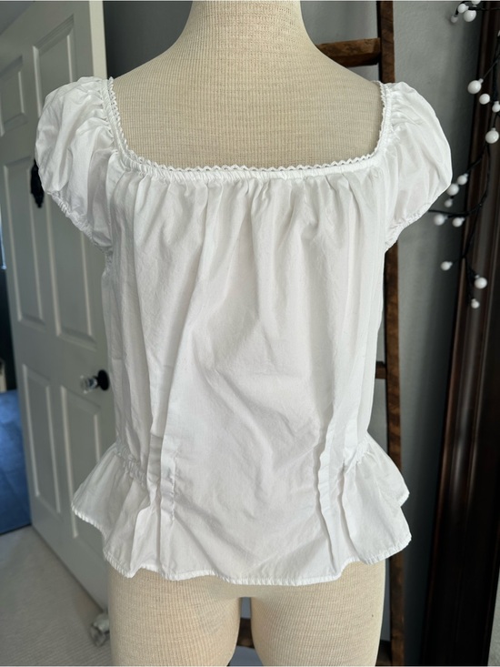 H&M Tops - H&M White Square-Neck Puff Sleeve Peplum Top, size large